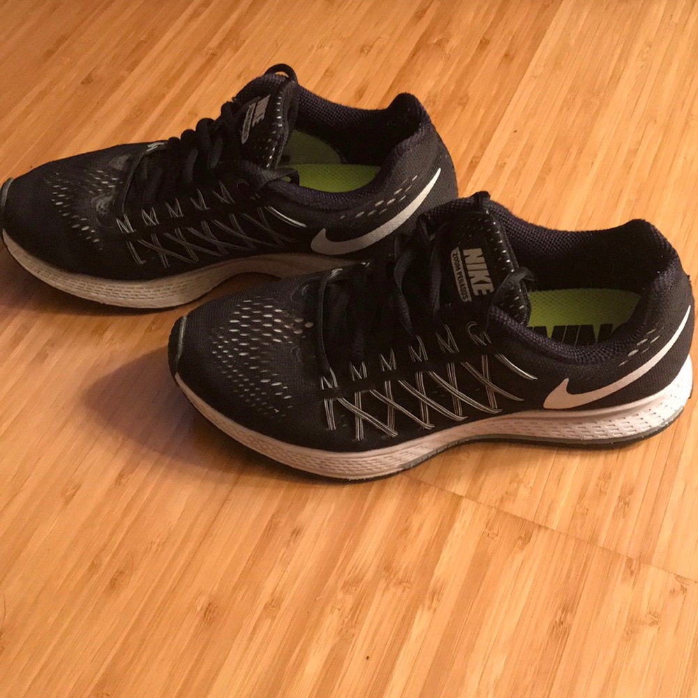 Nike Zoom Pegasus sneakers